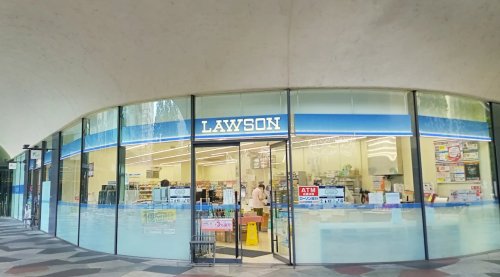 コンビニ　ローソンサテライト 新宿イーストサイドスクエア店（コンビニ）まで553m