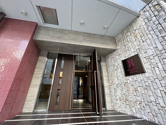 エントランス　ラシュレエグゼ本町　エントランス