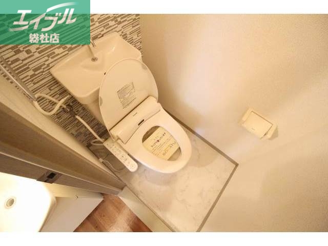 トイレ　トイレ