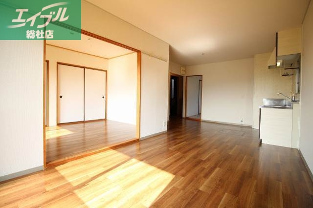 居室・リビング　リビング