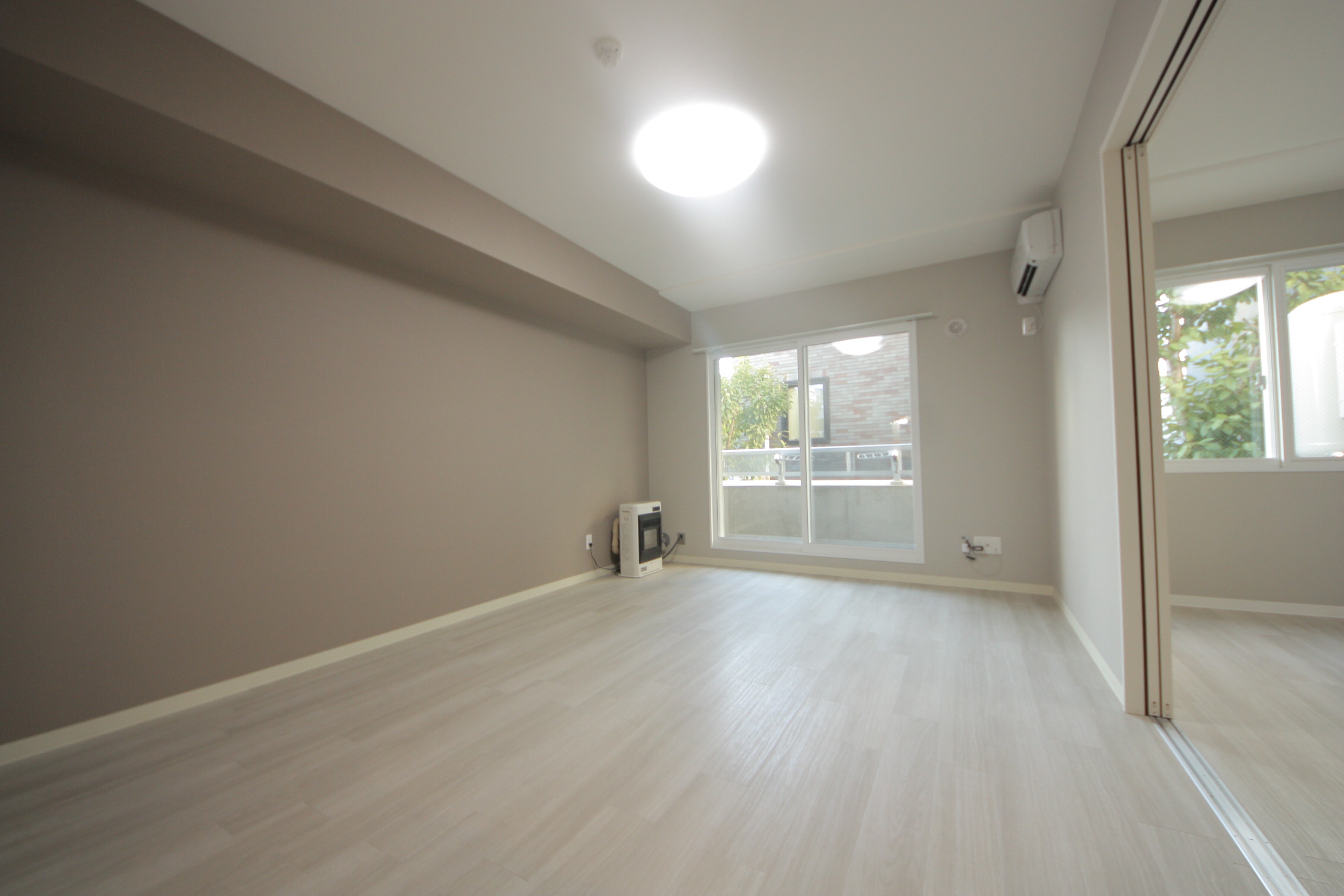 居室・リビング　☆11.9帖の広々としたリビングです！