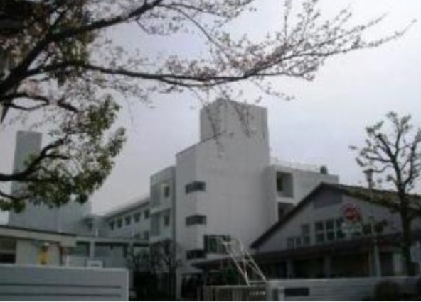 小学校　横浜市立庄戸小学校（小学校）まで1274m