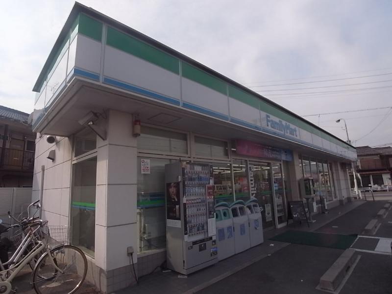コンビニ　ファミリーマート 中村東宿町店（コンビニ）まで240m