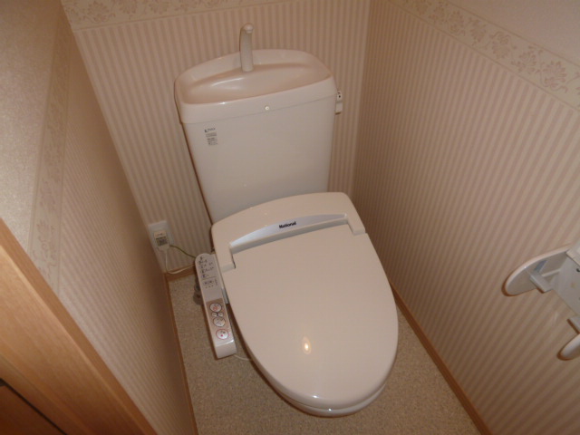 トイレ　温水洗浄便座
