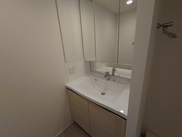 洗面設備　※写真は同タイプ住戸です。