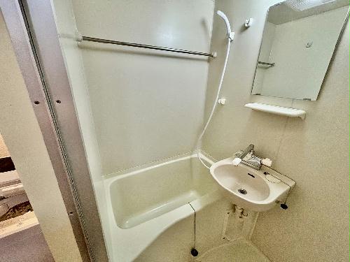 バス・シャワールーム　設備・仕様は号室により異なる為、現状を優先いたします。