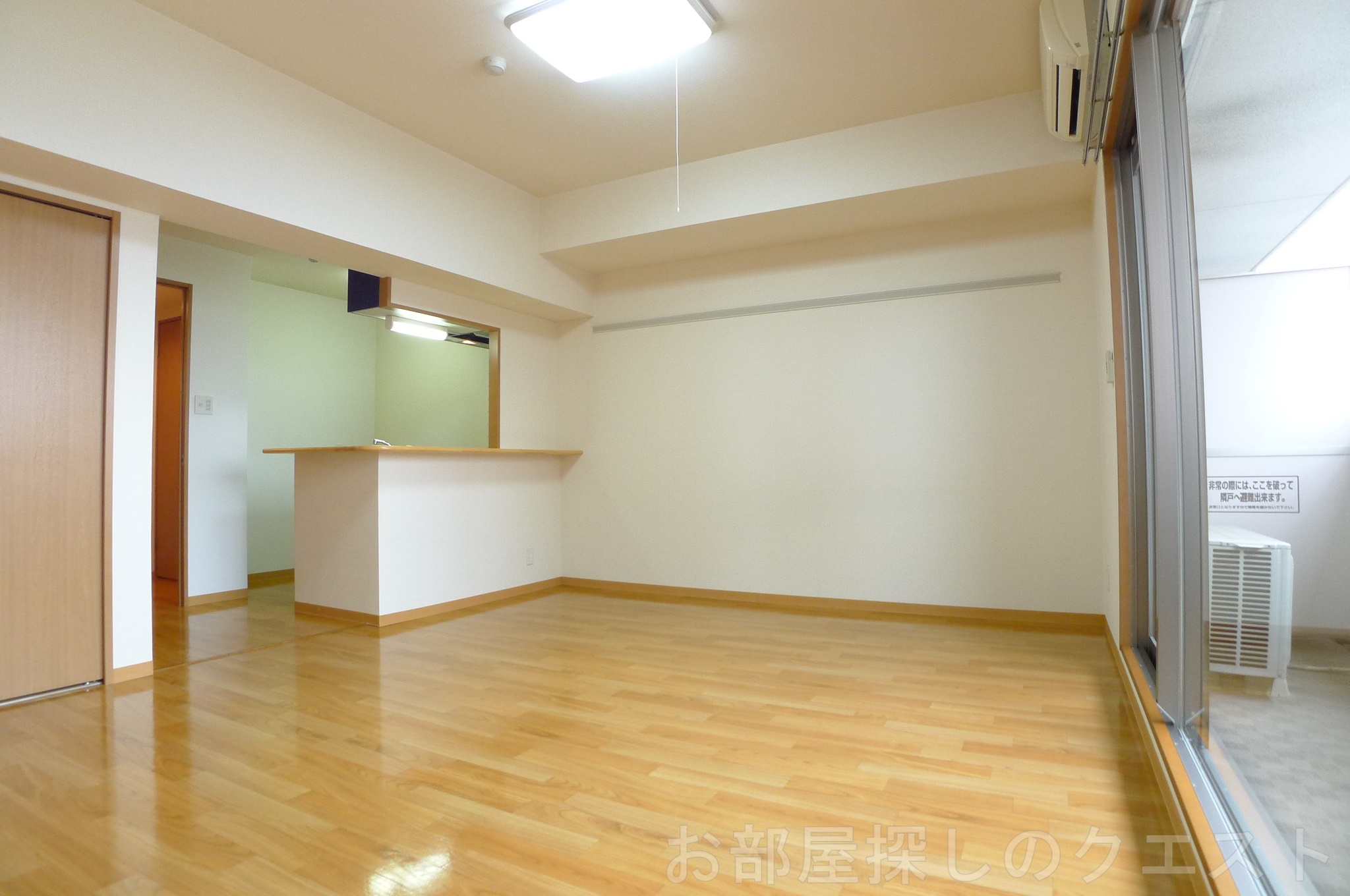 居室・リビング　（写真は同タイプ）