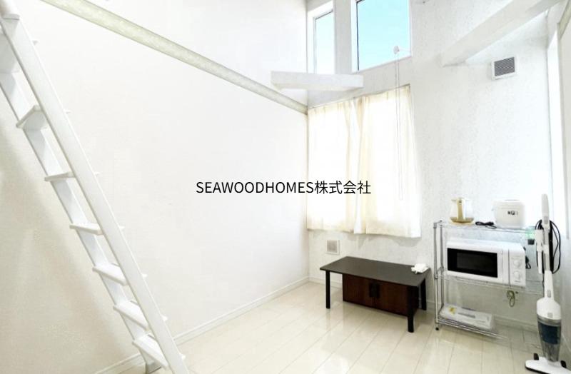 その他部屋・スペース　天井が高く、広さを感じるリラックス空間。