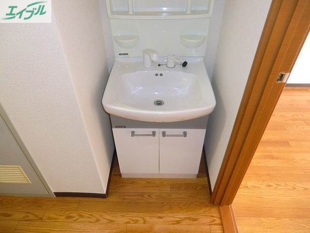 洗面設備　洗髪洗面化粧台