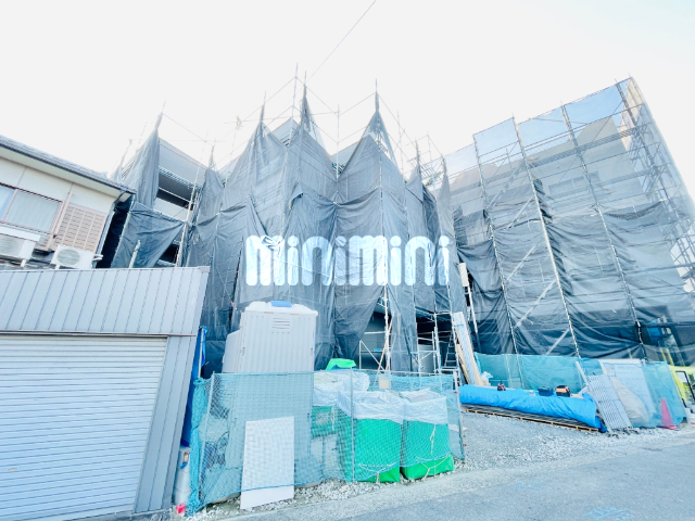 建物外観　建築中