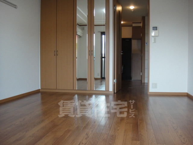 その他部屋・スペース　洋室(姿鏡付き)