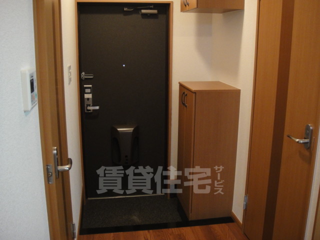 玄関　玄関(人感センサーライト)