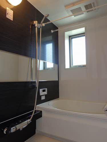 バス・シャワールーム　追焚機能付きバス