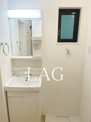 洗面設備　洗面台です。