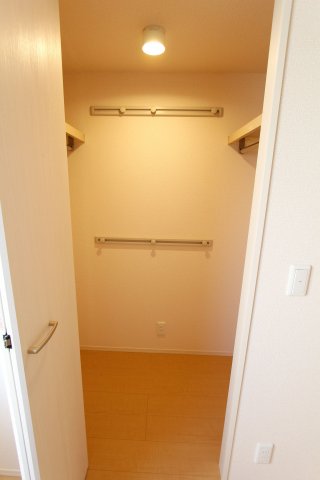 収納　参考写真（同物件別部屋）