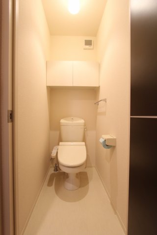 トイレ　参考写真（同物件別部屋）