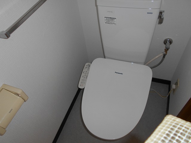 シティハイム亀賀のトイレ写真