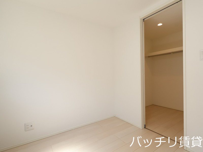 収納　別号室タイプの為、現状を優先致します。