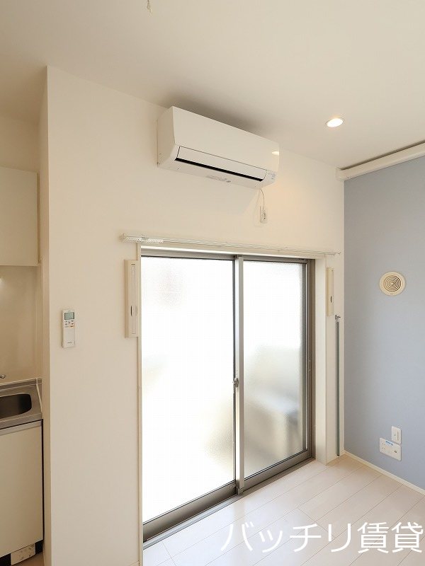 バルコニー　別号室タイプの為、現状を優先致します。