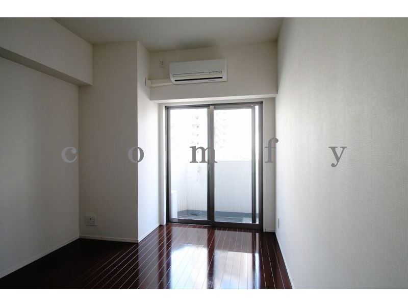 居室・リビング　洋室　６帖