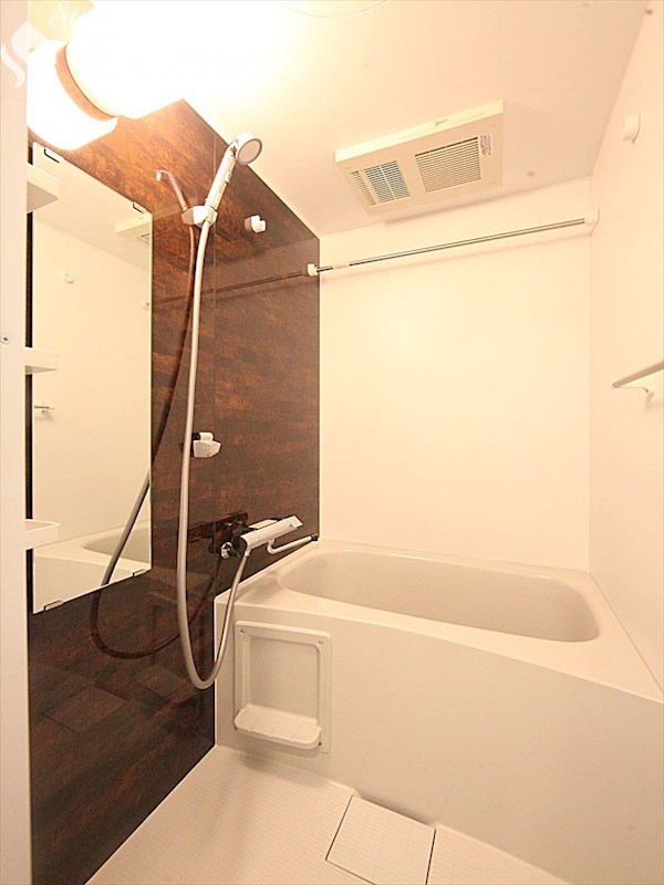 バス・シャワールーム　バスルーム