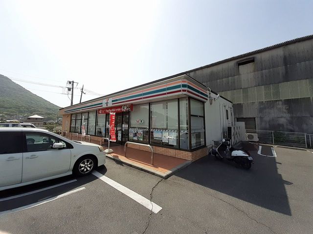 コンビニ　セブンイレブン東高崎店（コンビニ）まで1600m