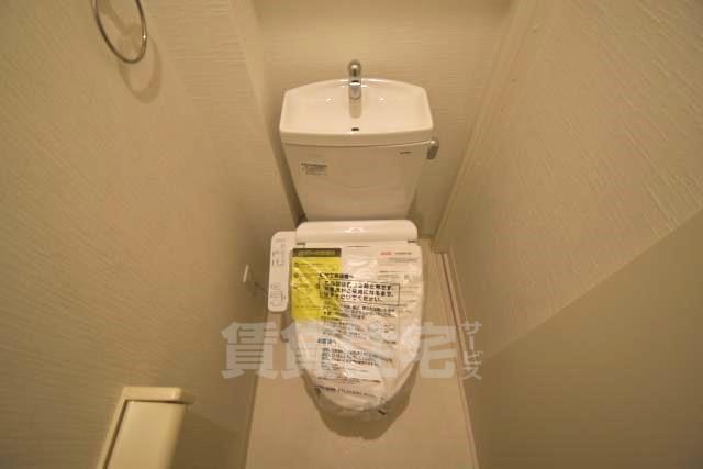 トイレ　温水洗浄便座