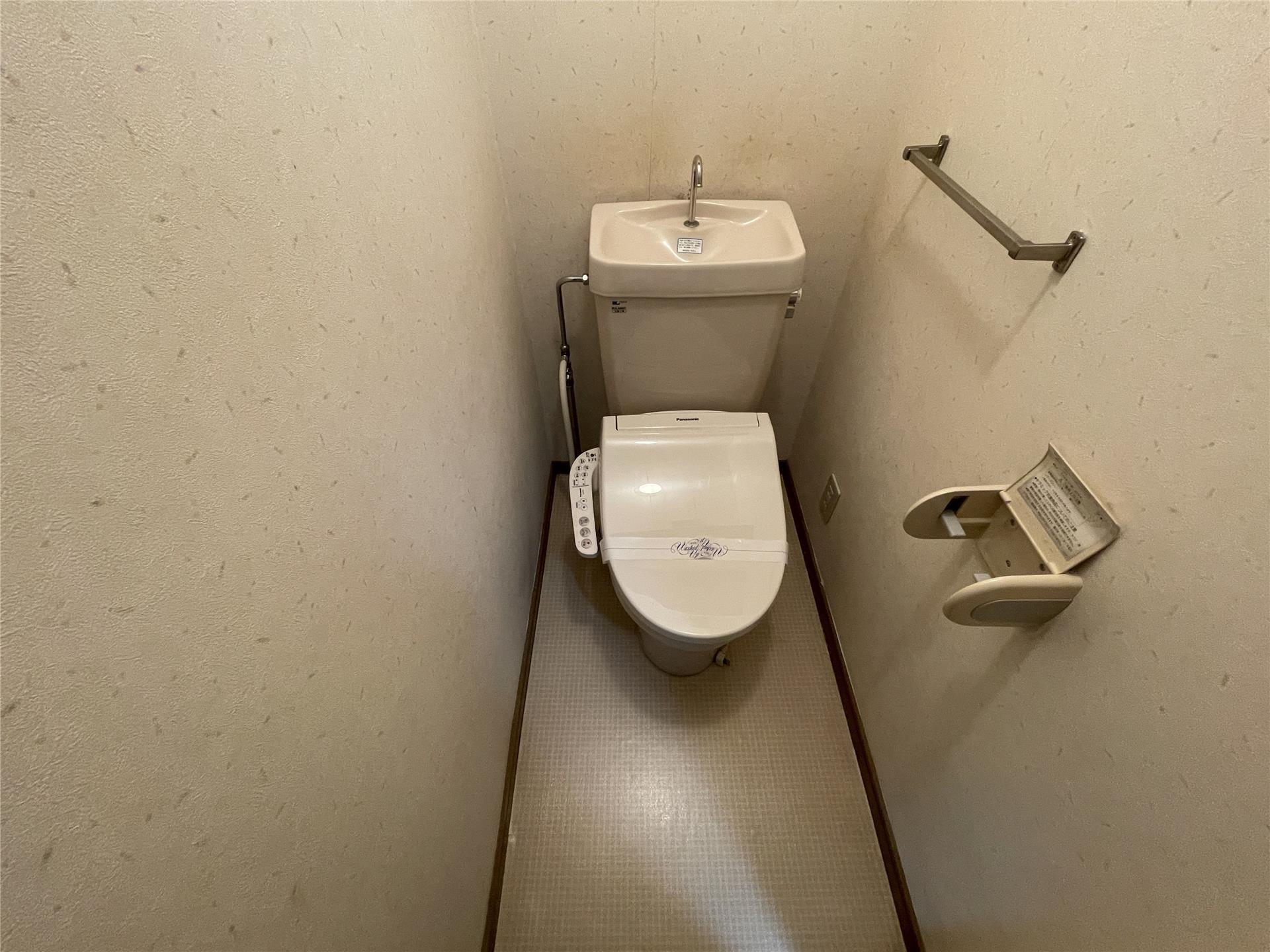 トイレ　トイレ