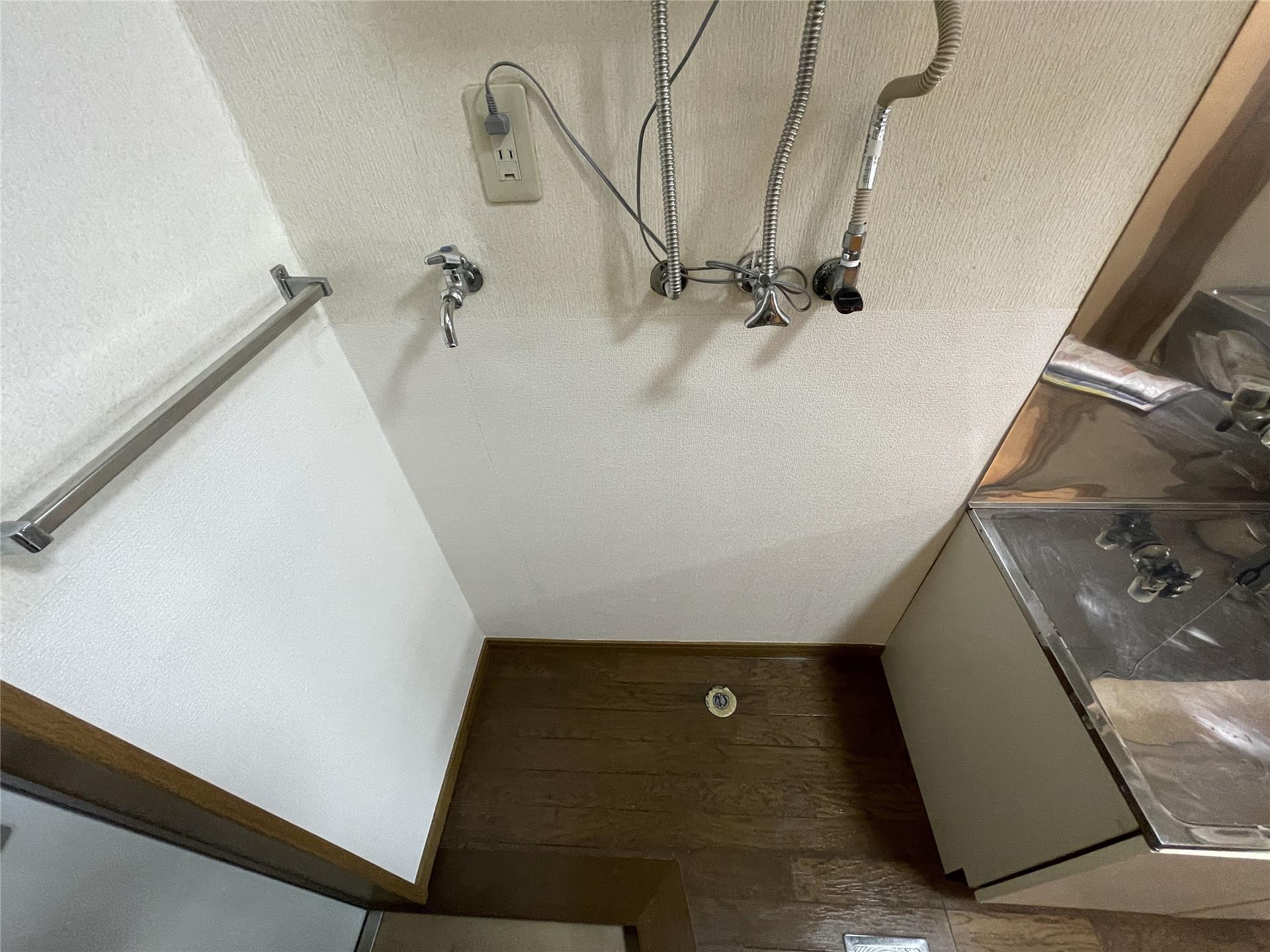 洗面設備　洗濯機置き場