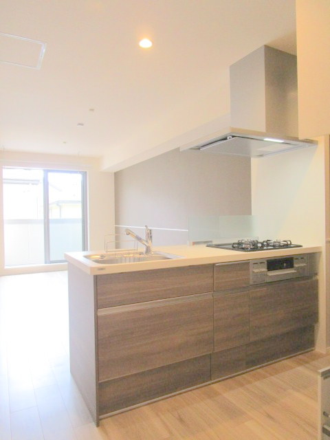 キッチン　★ガス3口グリル付きのシステムキッチン★※別部屋参照