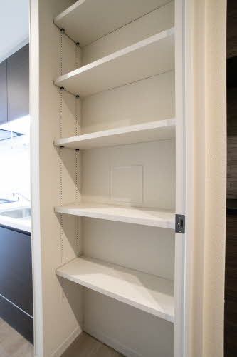 収納　パントリー収納