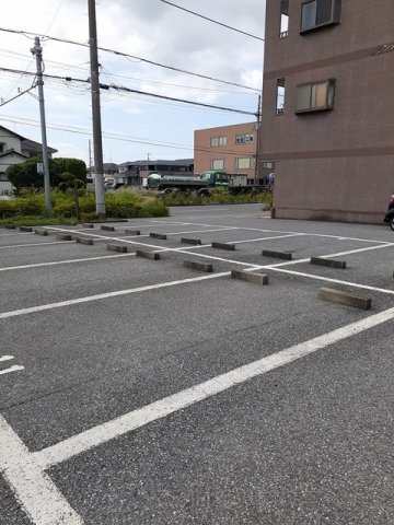 駐車場　車をお持ちの方に嬉しい駐車場付きの物件です