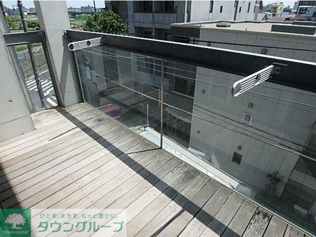 バルコニー　同シリーズ