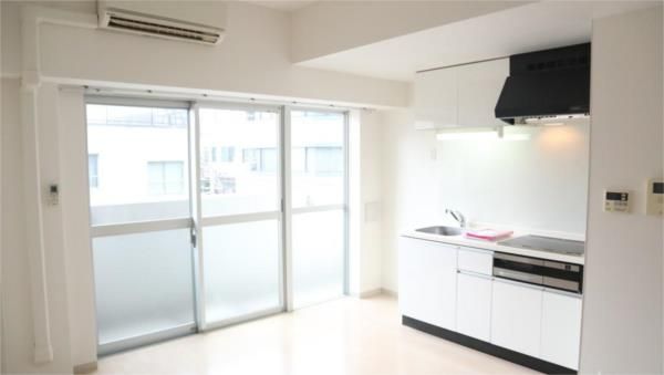 居室・リビング　☆明るい居間☆