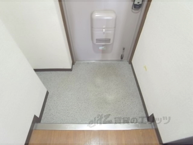 玄関　玄関広めです