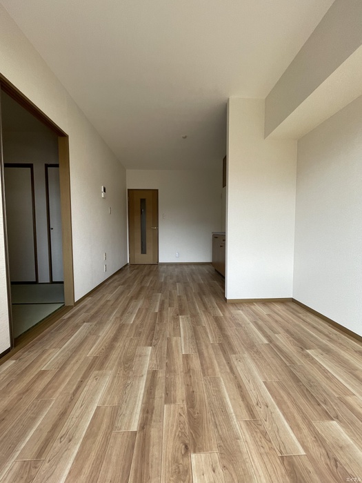 居室・リビング　※反転タイプ