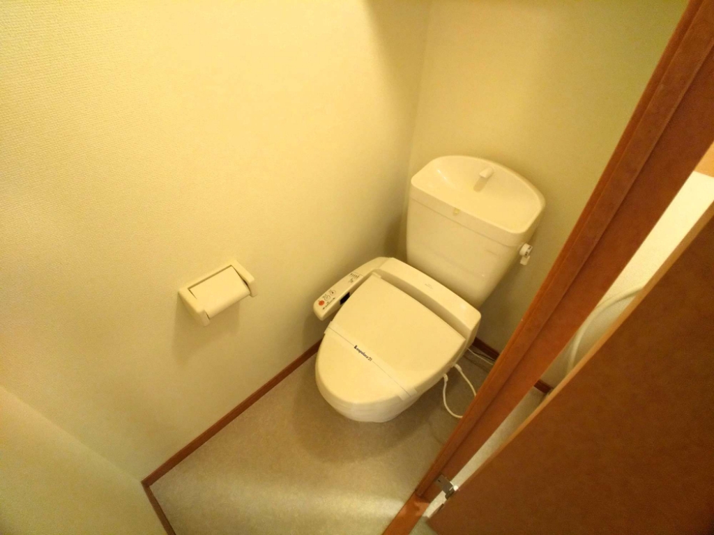 その他　明るく清潔感のあるトイレ