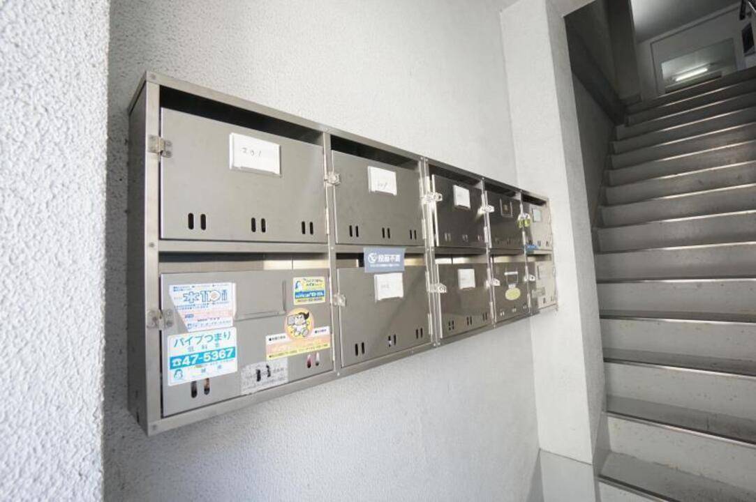 エントランス　メールBOX