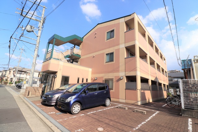 建物外観　ラピス