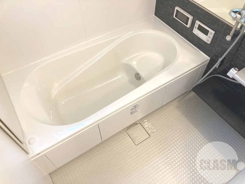 バス・シャワールーム　浴室乾燥機＆追焚機能付き広々バスルーム♪