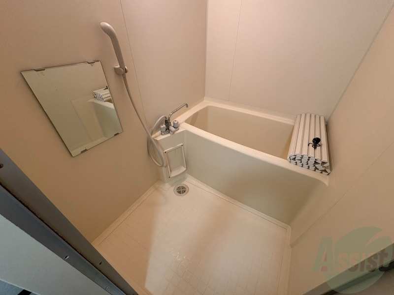 バス・シャワールーム　お風呂になります。一日の疲れを癒してくださいね。