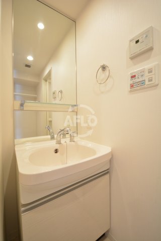 洗面設備　プレサンス上町台リベルテ　洗面化粧台