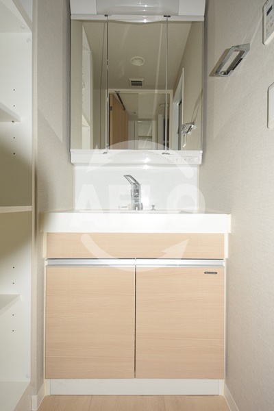 洗面設備　アーバネックス心斎橋II　独立洗面化粧台