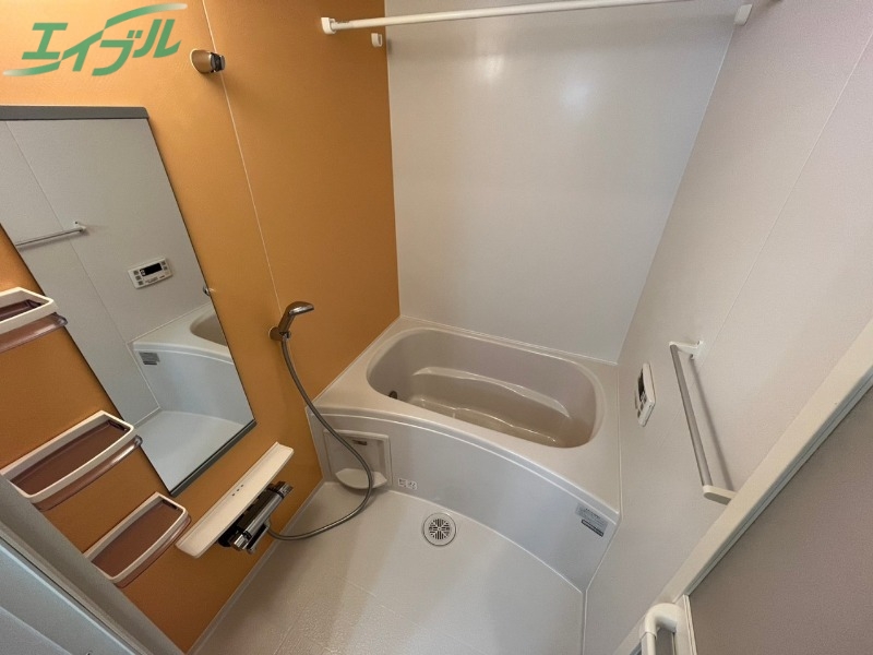 バス・シャワールーム　反転タイプ参考写真