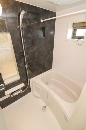 バス・シャワールーム　バスルーム