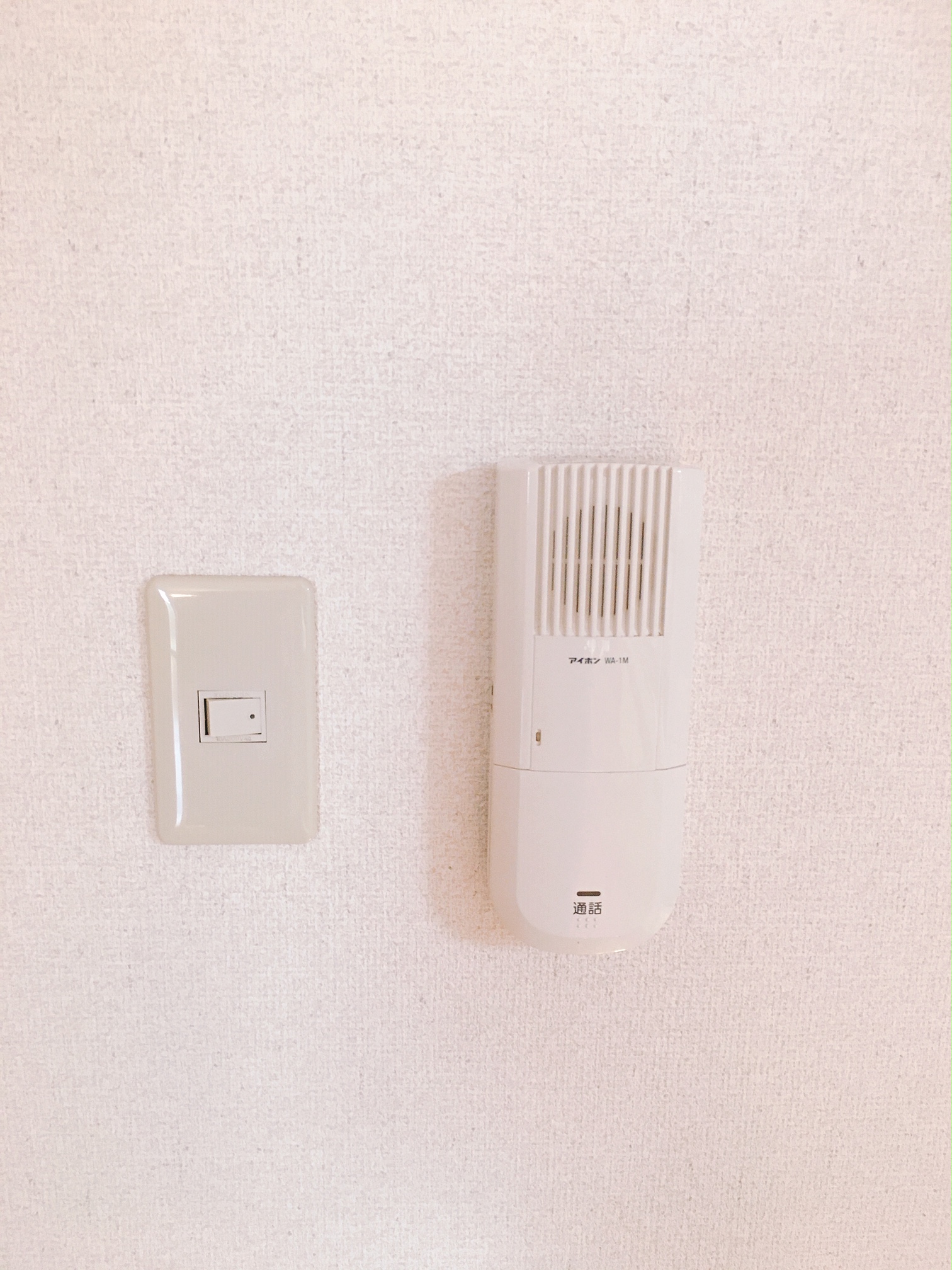 セキュリティ　モニター付きインターホンへ変更致します。