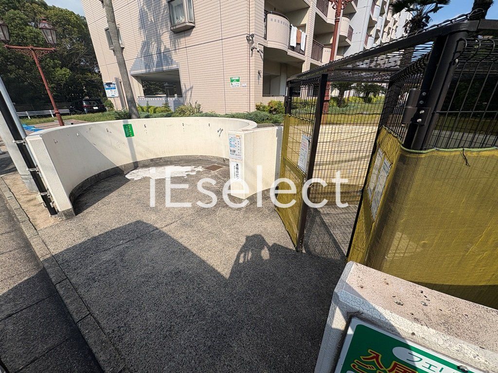 その他共有部分　専用のごみ置き場でゴミ捨てらくちん★