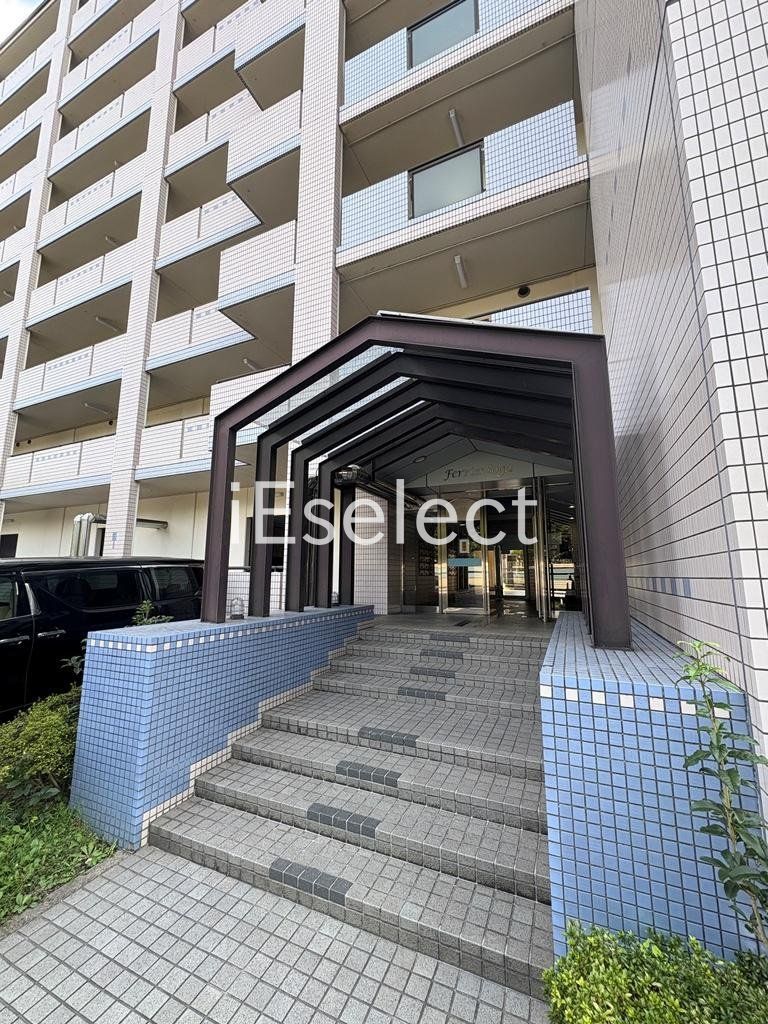 エントランス　お部屋へはこちらから