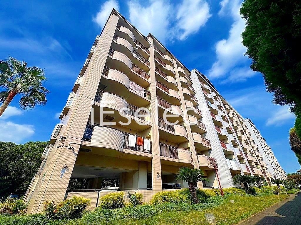 建物外観　大型犬ご相談可能♪RC造の駐車場1台分無料のお部屋です。