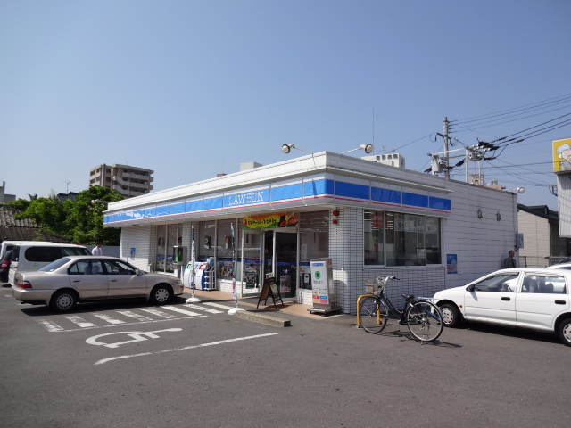 コンビニ　ローソン大村東三城町店（コンビニ）まで809m